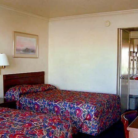 Economy Inn Monterey Seaside Buitenkant foto