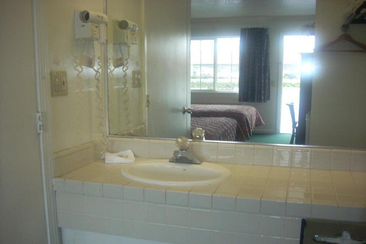Economy Inn Monterey Seaside Buitenkant foto