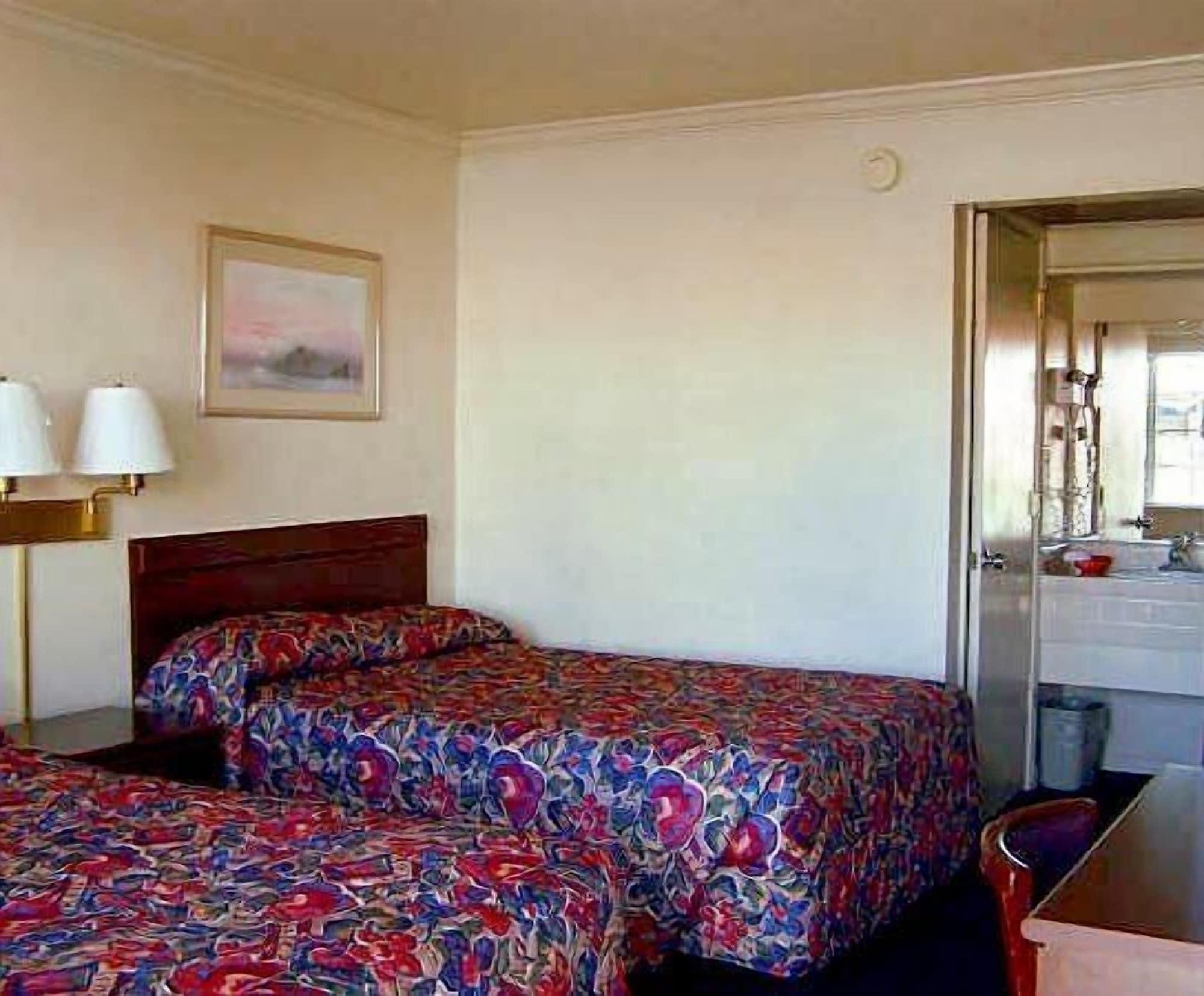 Economy Inn Monterey Seaside Buitenkant foto