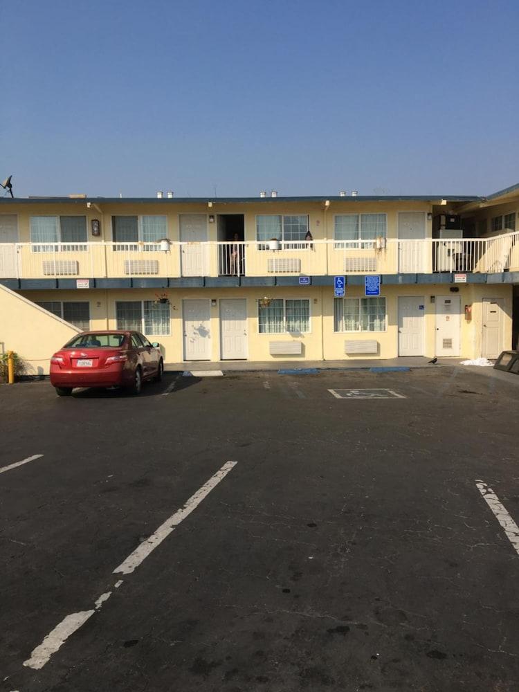 Economy Inn Monterey Seaside Buitenkant foto