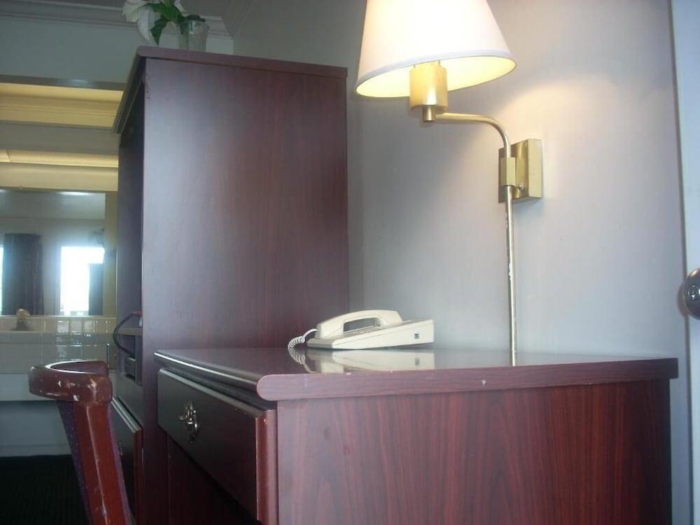 Economy Inn Monterey Seaside Buitenkant foto