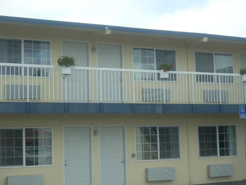 Economy Inn Monterey Seaside Buitenkant foto
